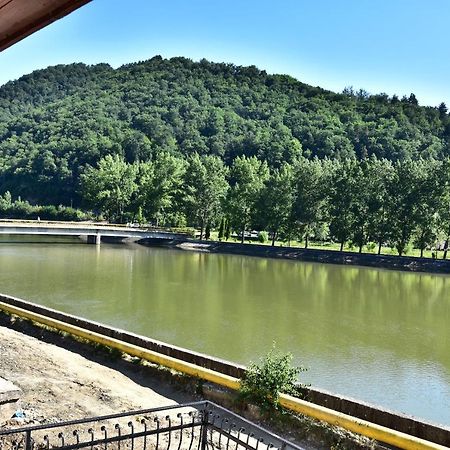 Hotel Ostrov Călimăneşti Esterno foto