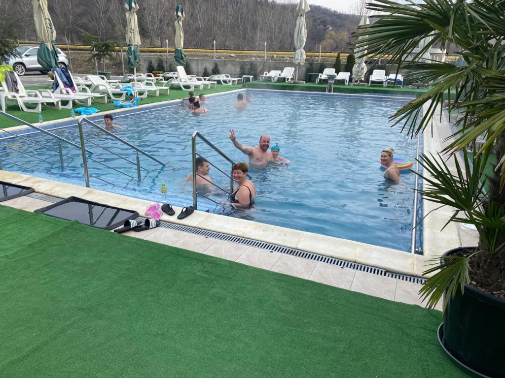 Hotel Ostrov Călimăneşti Esterno foto