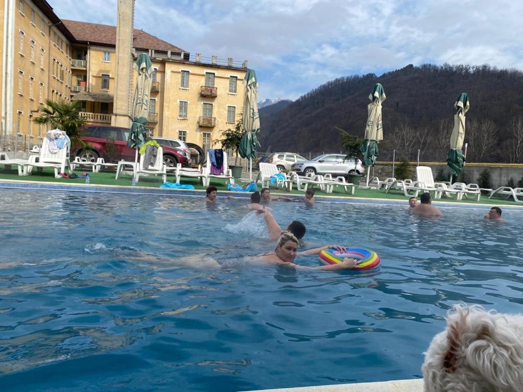 Hotel Ostrov Călimăneşti Esterno foto